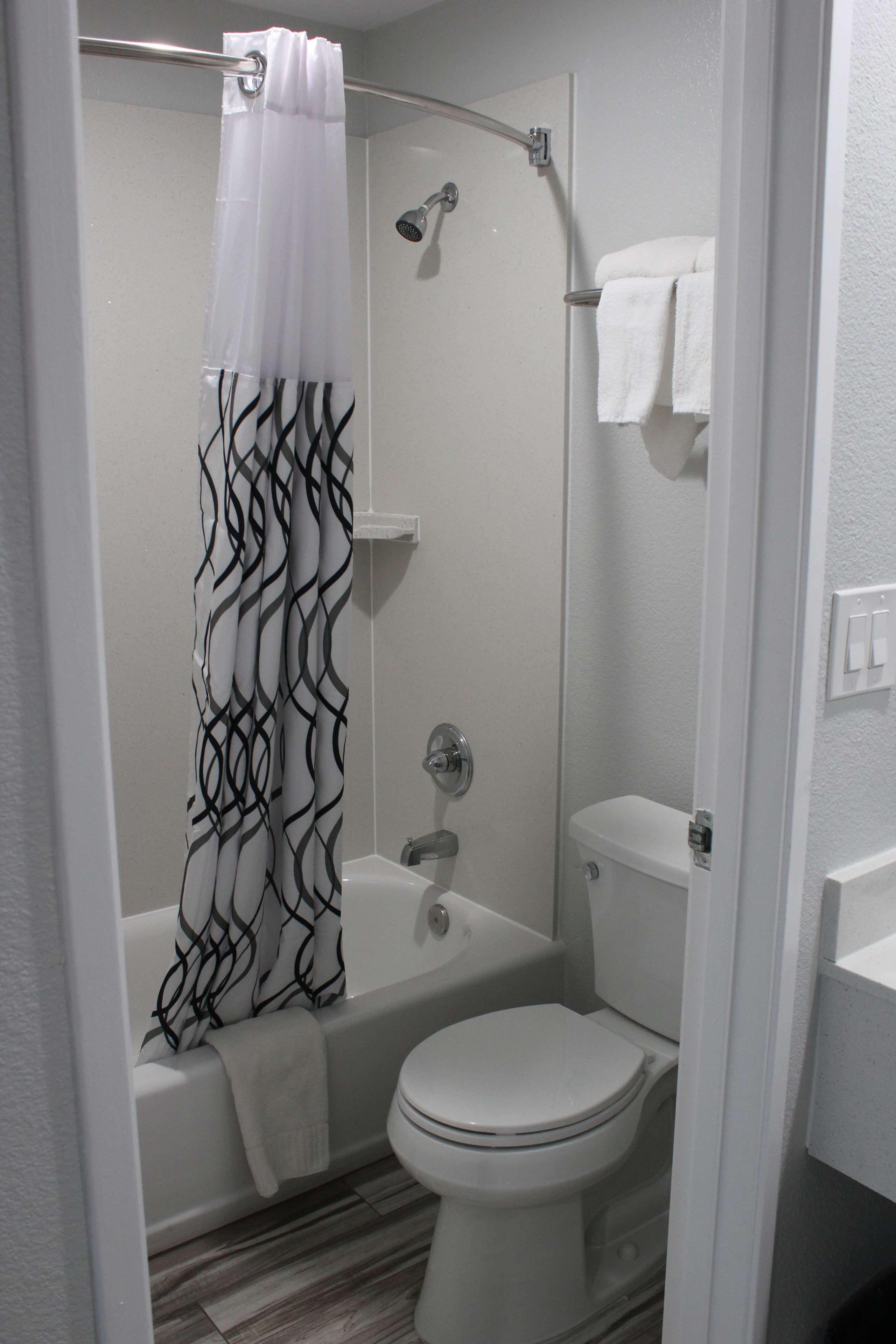 Surestay Hotel By Best Western Chowchilla Yosemite Exterior photo